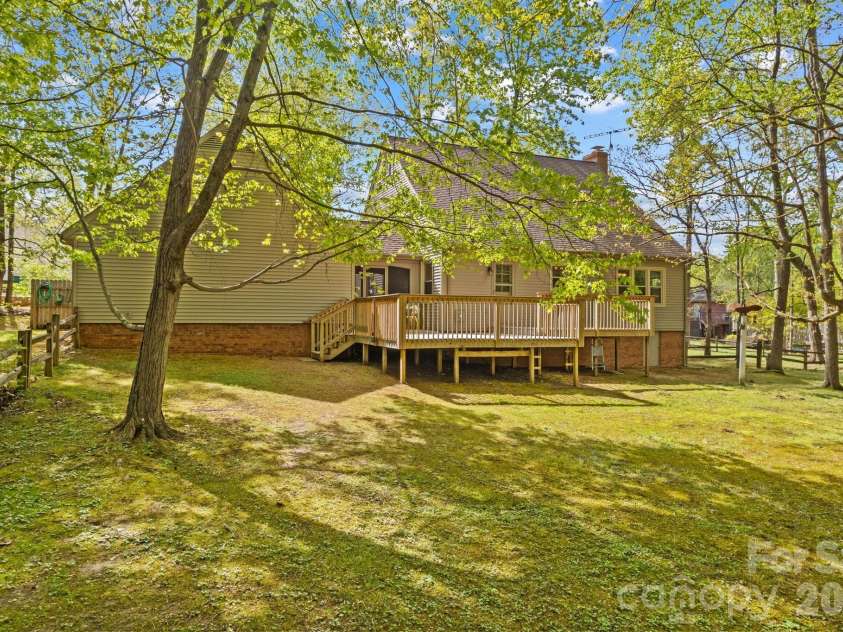 1121 Juniper Street, Salisbury, NC 28146.  MLS# CAR4368031, YatesRealty ID 12360. 