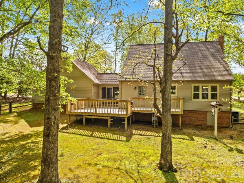 1121 Juniper Street, Salisbury, NC 28146.  MLS# CAR4368031, YatesRealty ID 12360. 