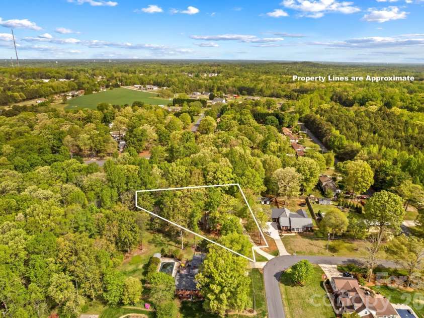1121 Juniper Street, Salisbury, NC 28146.  MLS# CAR4368031, YatesRealty ID 12360. 
