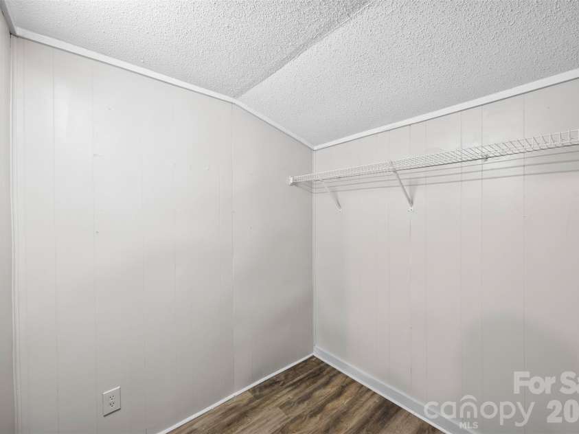 302 Suburban Avenue, Kannapolis, NC 28083.  MLS# CAR4366682, YatesRealty ID 12362. 