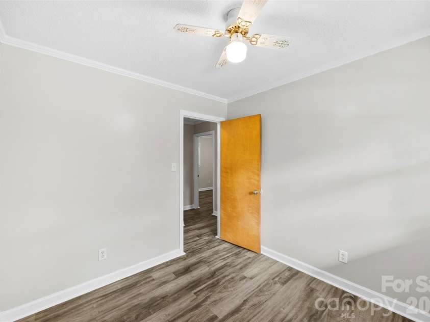 302 Suburban Avenue, Kannapolis, NC 28083.  MLS# CAR4366682, YatesRealty ID 12362. 