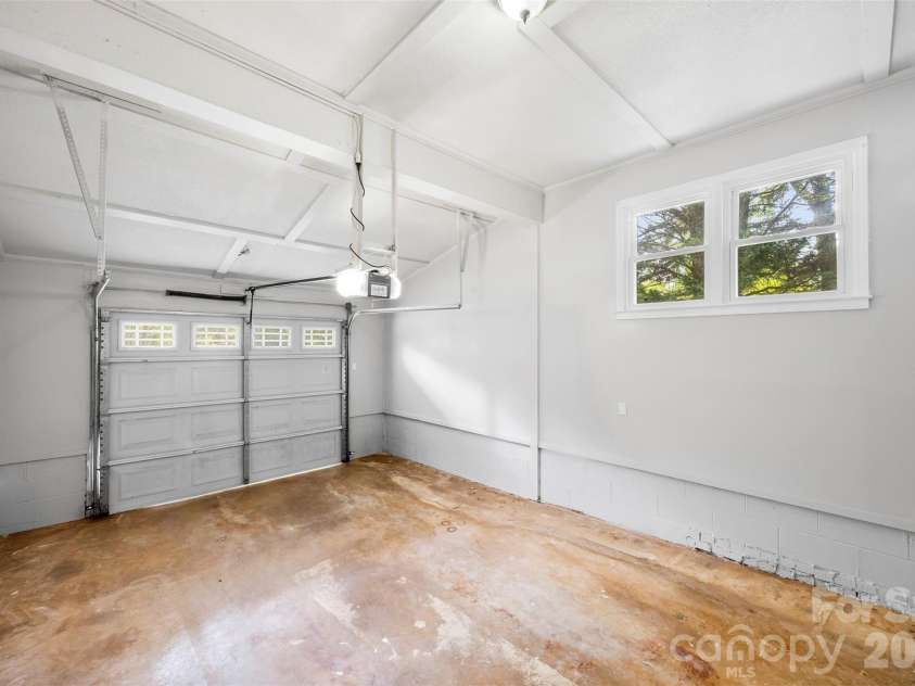 302 Suburban Avenue, Kannapolis, NC 28083.  MLS# CAR4366682, YatesRealty ID 12362. 