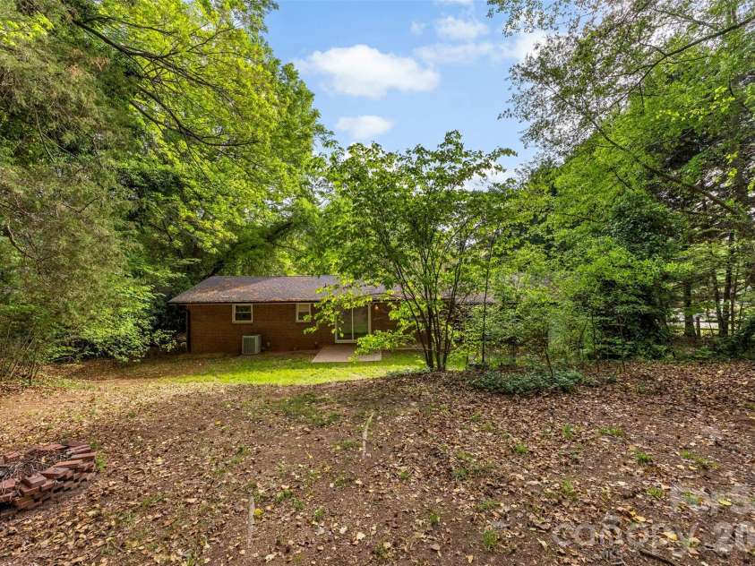 302 Suburban Avenue, Kannapolis, NC 28083.  MLS# CAR4366682, YatesRealty ID 12362. 