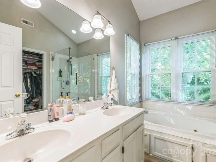 540 Juniper Avenue, Wake Forest, NC 27587.  MLS# CAR4258203, YatesRealty ID 12362. 