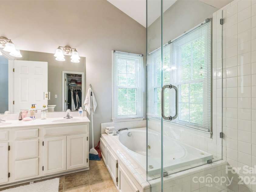540 Juniper Avenue, Wake Forest, NC 27587.  MLS# CAR4258203, YatesRealty ID 12362. 