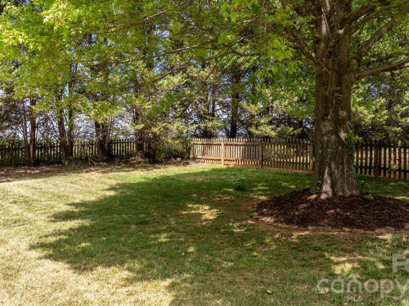 4525 18th Street Lane, Hickory, NC 28601.  MLS# CAR4366352, YatesRealty ID 12363. 