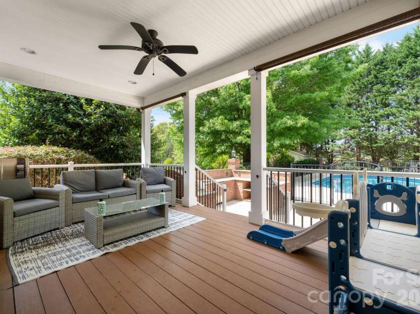 4525 18th Street Lane, Hickory, NC 28601.  MLS# CAR4366352, YatesRealty ID 12363. Covered Porch