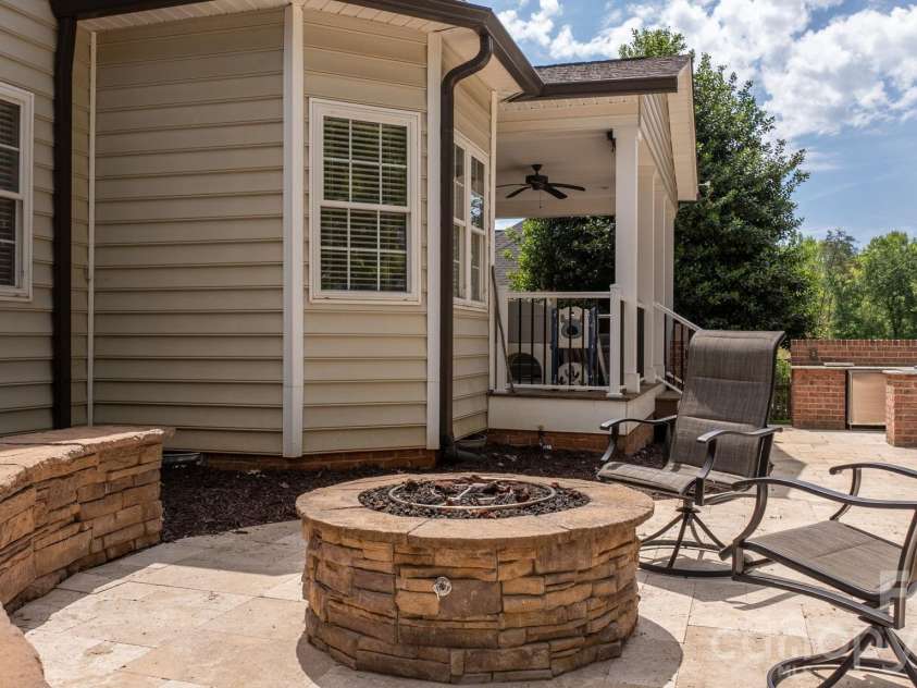 4525 18th Street Lane, Hickory, NC 28601.  MLS# CAR4366352, YatesRealty ID 12363. Gas Firepit