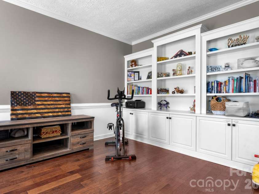 4525 18th Street Lane, Hickory, NC 28601.  MLS# CAR4366352, YatesRealty ID 12363. Office/Study