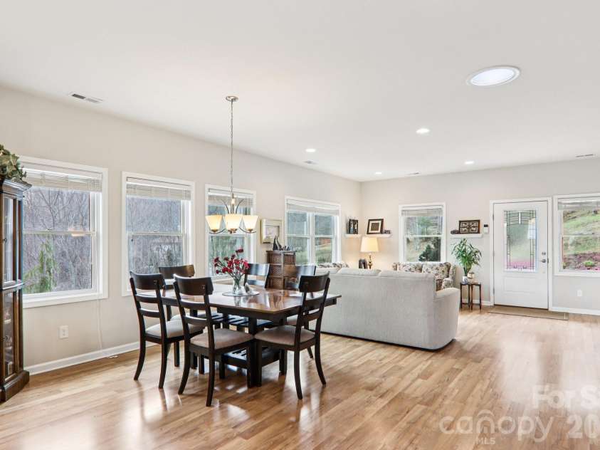 14 Chandra Lane, Clyde, NC 28721.  MLS# CAR4365722, YatesRealty ID 12364. 