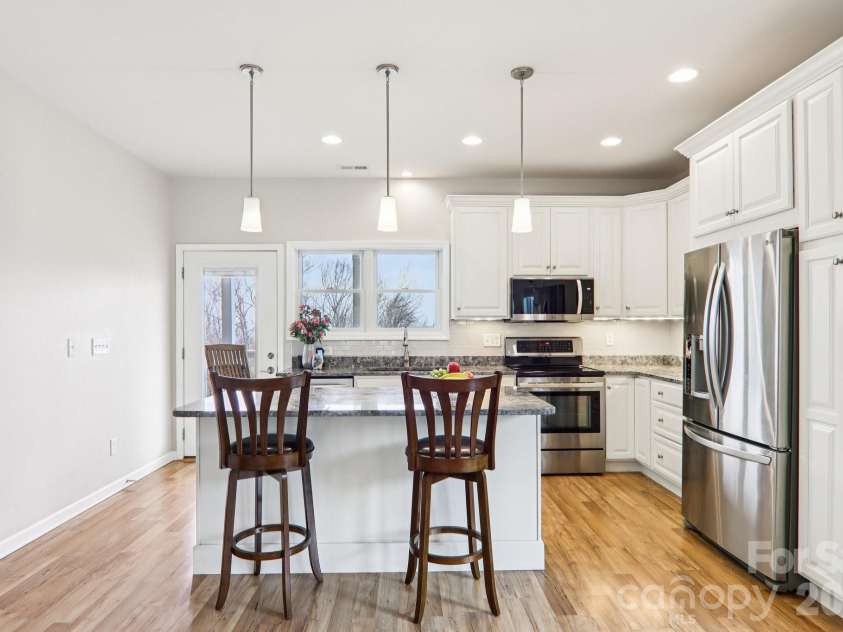 14 Chandra Lane, Clyde, NC 28721.  MLS# CAR4365722, YatesRealty ID 12364. 