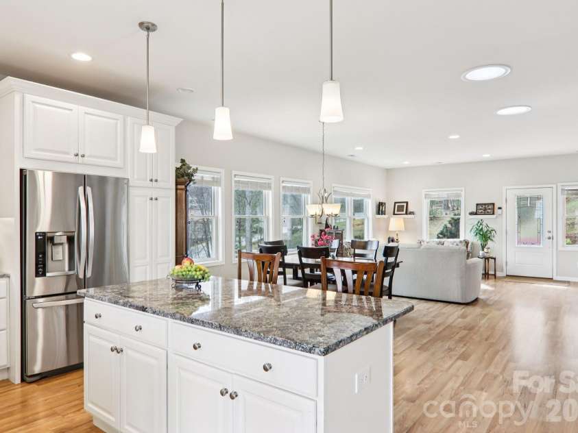 14 Chandra Lane, Clyde, NC 28721.  MLS# CAR4365722, YatesRealty ID 12364. 