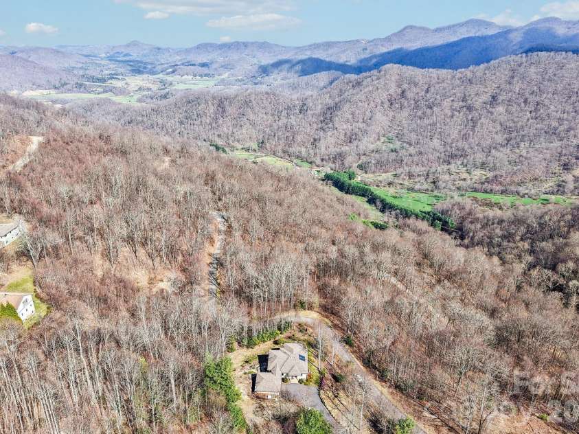 14 Chandra Lane, Clyde, NC 28721.  MLS# CAR4365722, YatesRealty ID 12364. 