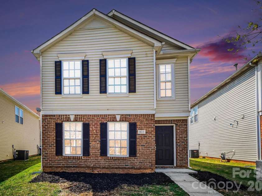 822 Sinclair Drive, Monroe, NC 28112.  MLS# CAR4354234, YatesRealty ID 12365. 