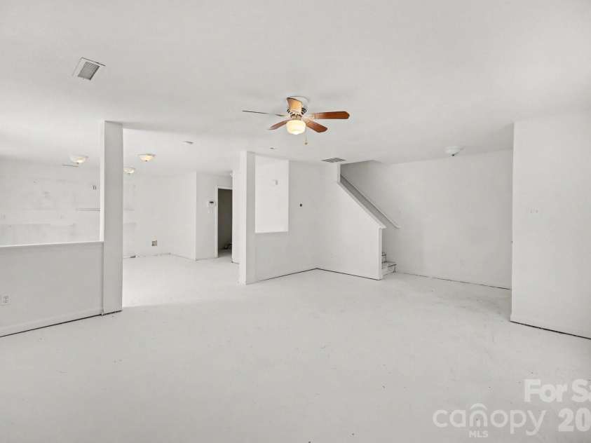 822 Sinclair Drive, Monroe, NC 28112.  MLS# CAR4354234, YatesRealty ID 12365. 