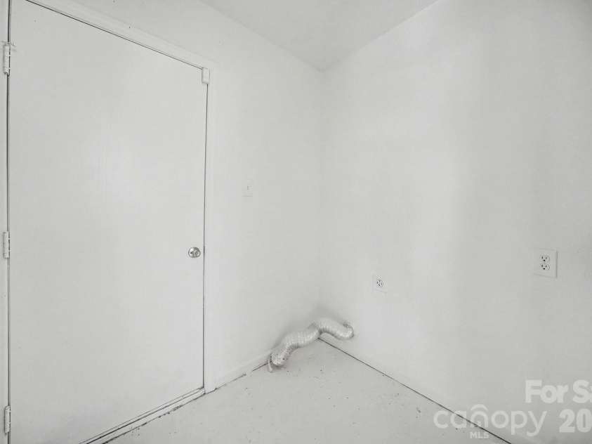 822 Sinclair Drive, Monroe, NC 28112.  MLS# CAR4354234, YatesRealty ID 12365. 