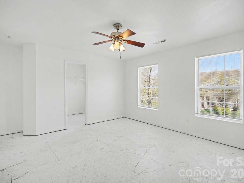 822 Sinclair Drive, Monroe, NC 28112.  MLS# CAR4354234, YatesRealty ID 12365. 
