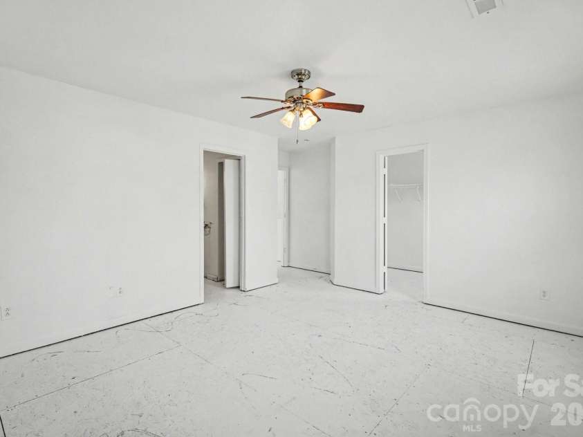 822 Sinclair Drive, Monroe, NC 28112.  MLS# CAR4354234, YatesRealty ID 12365. 
