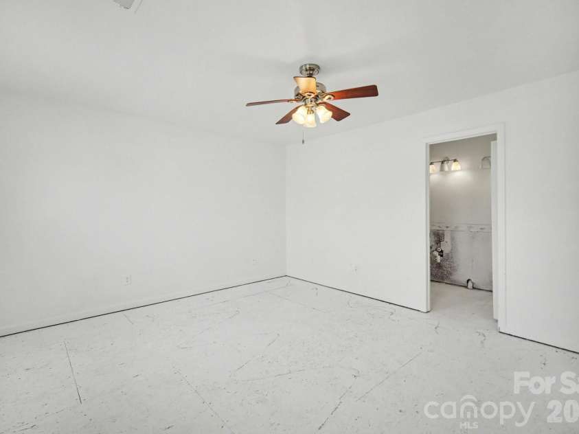 822 Sinclair Drive, Monroe, NC 28112.  MLS# CAR4354234, YatesRealty ID 12365. 