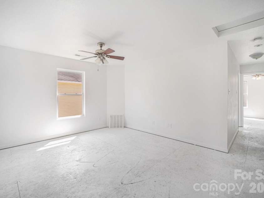 822 Sinclair Drive, Monroe, NC 28112.  MLS# CAR4354234, YatesRealty ID 12365. 