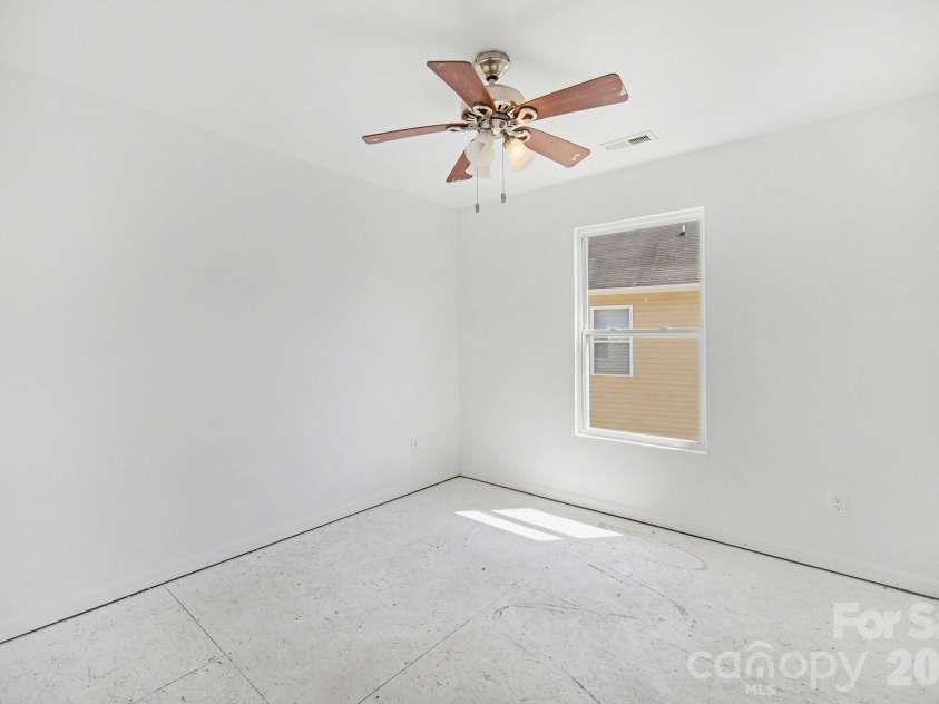 822 Sinclair Drive, Monroe, NC 28112.  MLS# CAR4354234, YatesRealty ID 12365. 