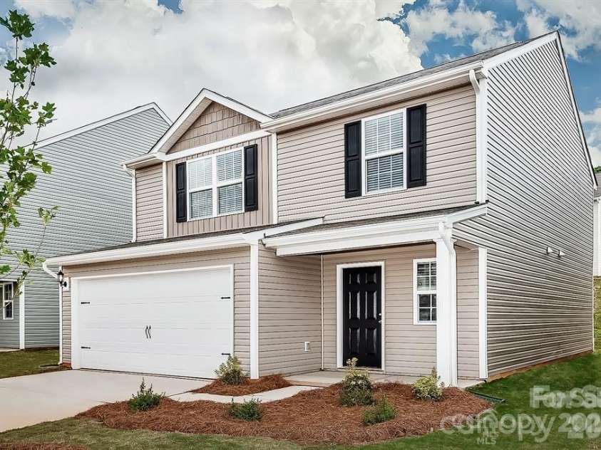 1216 Nia Road, Charlotte, NC 28215.  MLS# CAR4387112, YatesRealty ID 12367. 