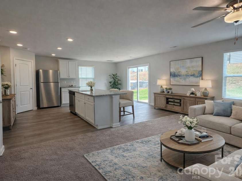 1216 Nia Road, Charlotte, NC 28215.  MLS# CAR4387112, YatesRealty ID 12367. 