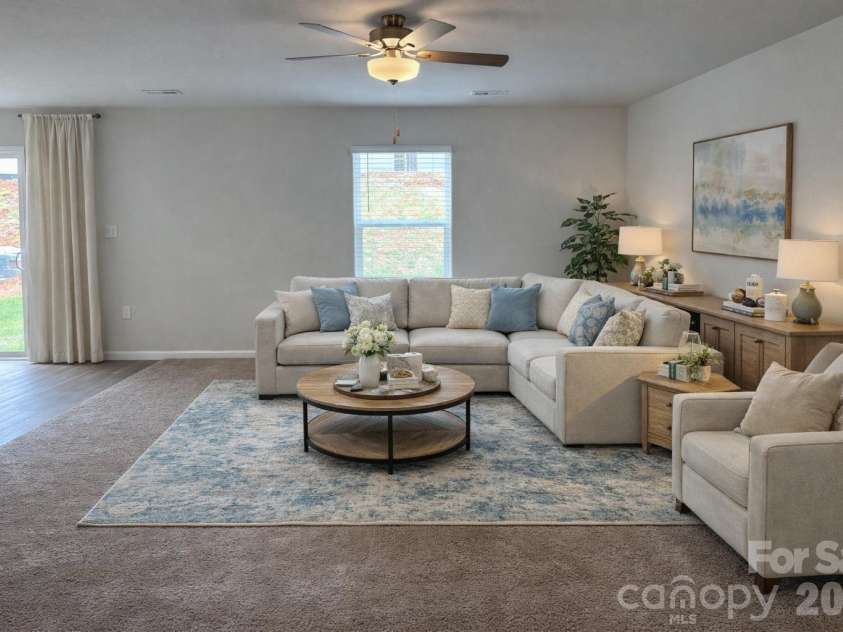 1216 Nia Road, Charlotte, NC 28215.  MLS# CAR4387112, YatesRealty ID 12367. 