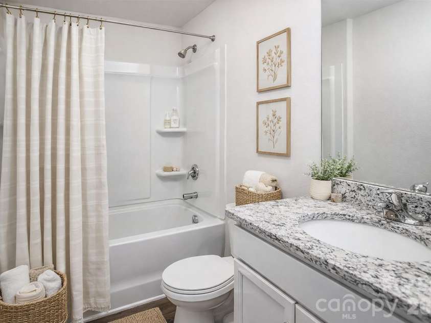 1216 Nia Road, Charlotte, NC 28215.  MLS# CAR4387112, YatesRealty ID 12367. 