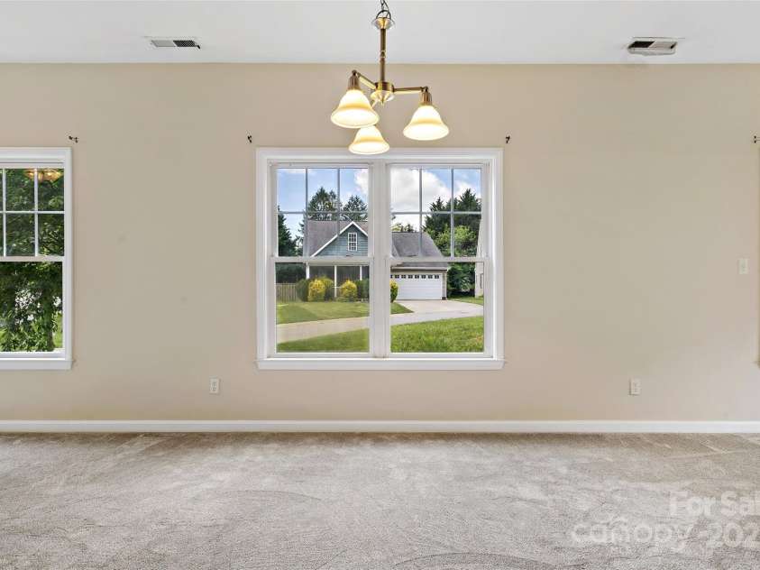 8 Cherry Laurel Lane, Swannanoa, NC 28778.  MLS# CAR4254009, YatesRealty ID 12369. 