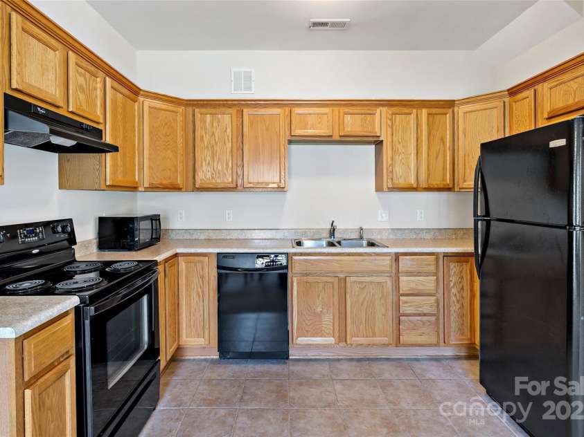 8 Cherry Laurel Lane, Swannanoa, NC 28778.  MLS# CAR4254009, YatesRealty ID 12369. Kitchen