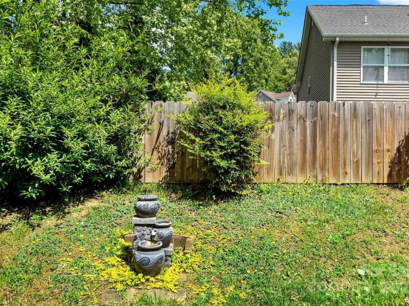 8 Cherry Laurel Lane, Swannanoa, NC 28778.  MLS# CAR4254009, YatesRealty ID 12369. Patio area