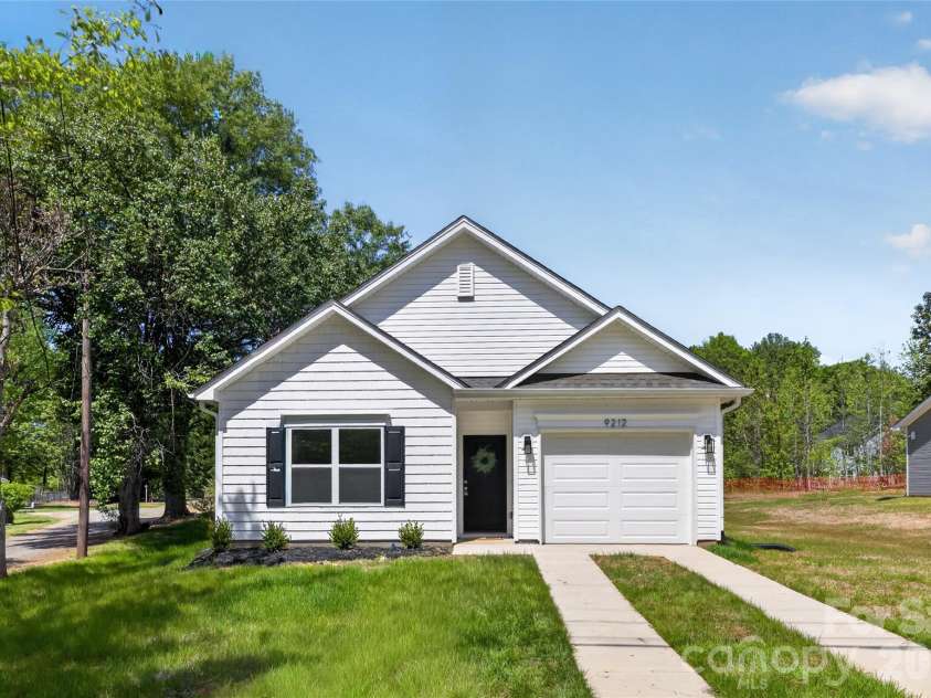 9212 Moores Chapel Road, Charlotte, NC 28214.  MLS# CAR4339925, YatesRealty ID 12369. 