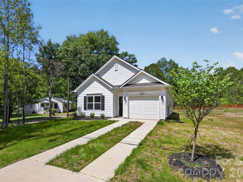 9212 Moores Chapel Road, Charlotte, NC 28214.  MLS# CAR4339925, YatesRealty ID 12369. 