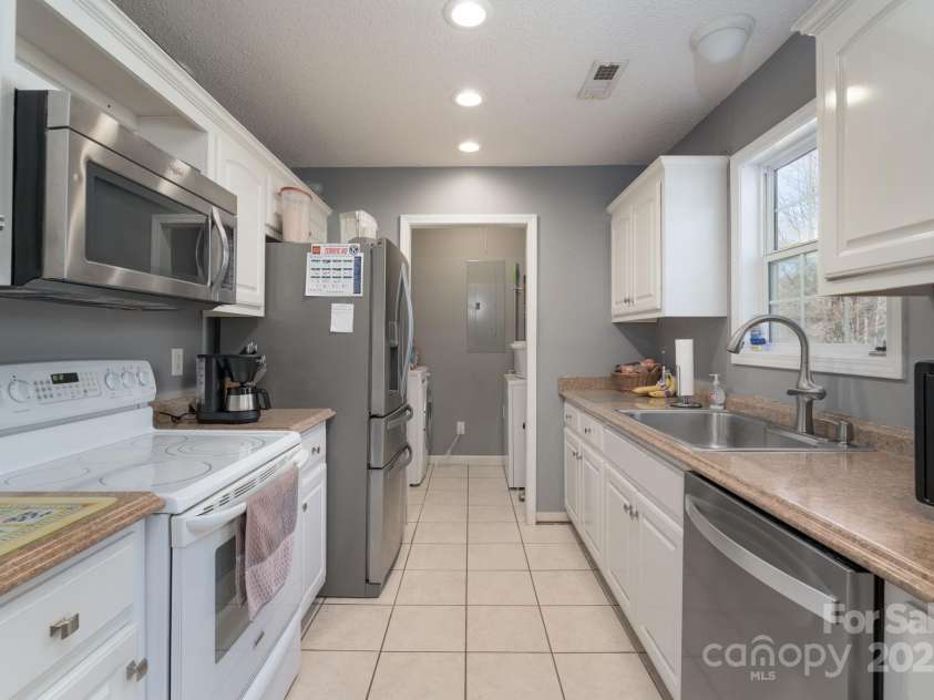 142 Westerwood Drive, Rock Hill, SC 29732.  MLS# CAR4226593, YatesRealty ID 1237. 