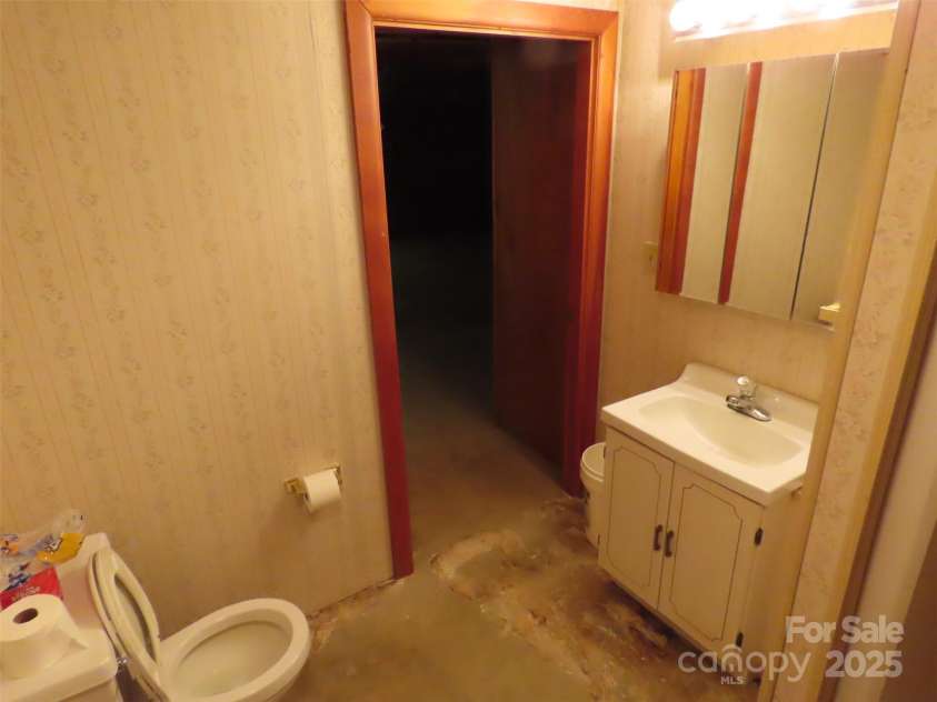 4476 Nc Hwy 200 Road, Stanfield, NC 28163.  MLS# CAR4257666, YatesRealty ID 12371. 