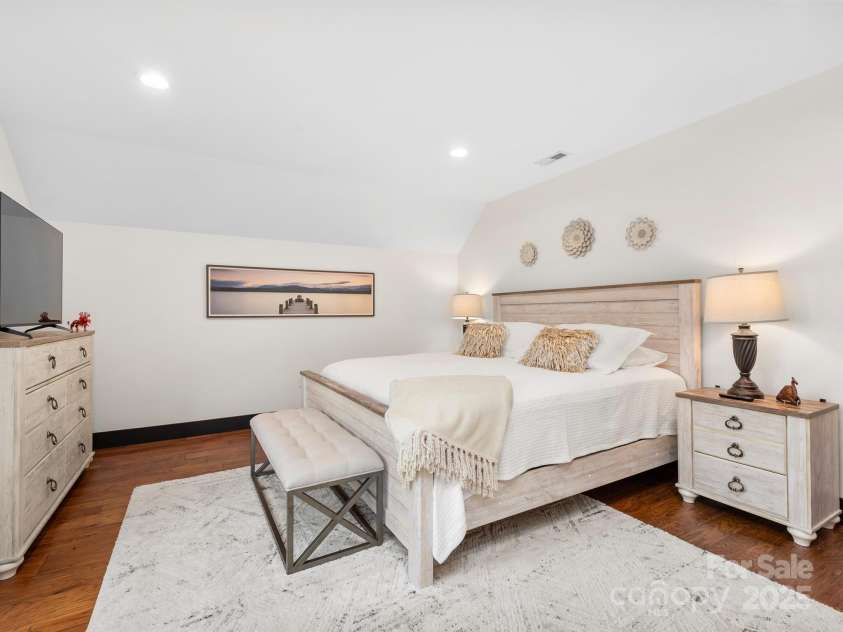 3 Martin Valley Road, Swannanoa, NC 28778.  MLS# CAR4253050, YatesRealty ID 12372. 