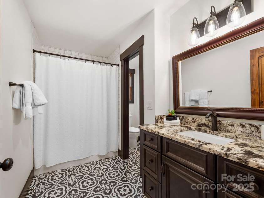 3 Martin Valley Road, Swannanoa, NC 28778.  MLS# CAR4253050, YatesRealty ID 12372. 