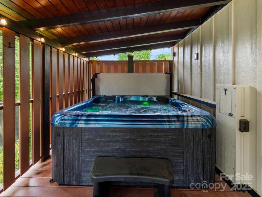 3 Martin Valley Road, Swannanoa, NC 28778.  MLS# CAR4253050, YatesRealty ID 12372. 