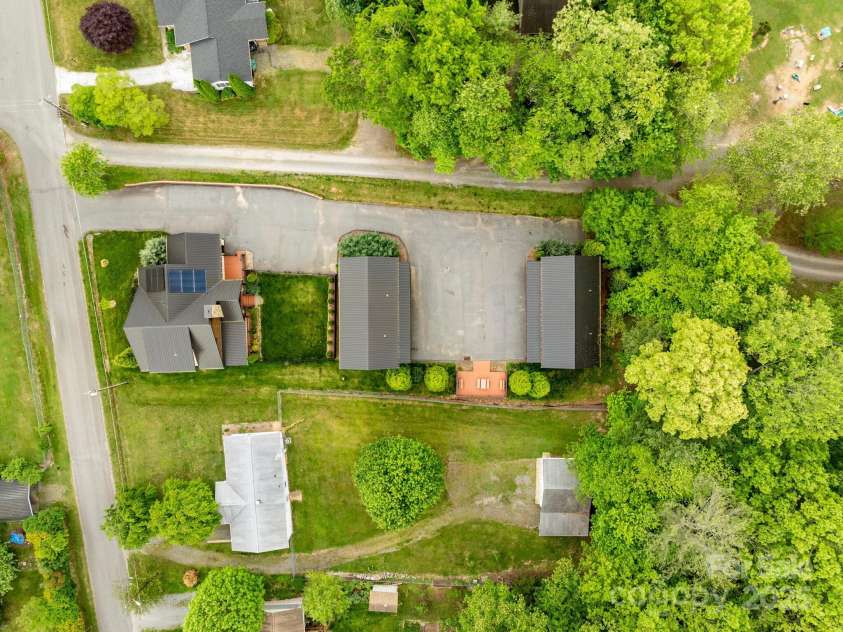 3 Martin Valley Road, Swannanoa, NC 28778.  MLS# CAR4253050, YatesRealty ID 12372. 