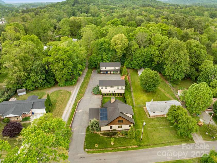 3 Martin Valley Road, Swannanoa, NC 28778.  MLS# CAR4253050, YatesRealty ID 12372. 