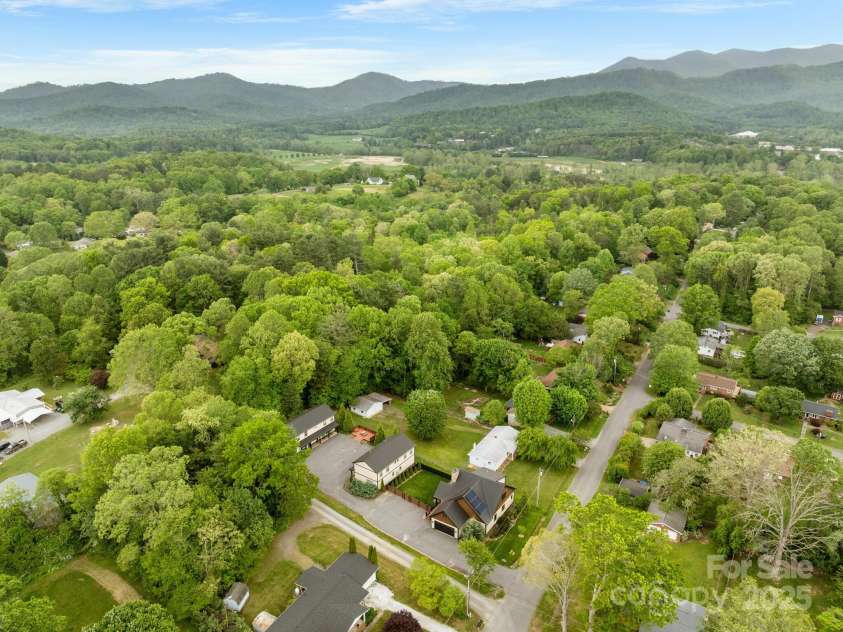 3 Martin Valley Road, Swannanoa, NC 28778.  MLS# CAR4253050, YatesRealty ID 12372. 