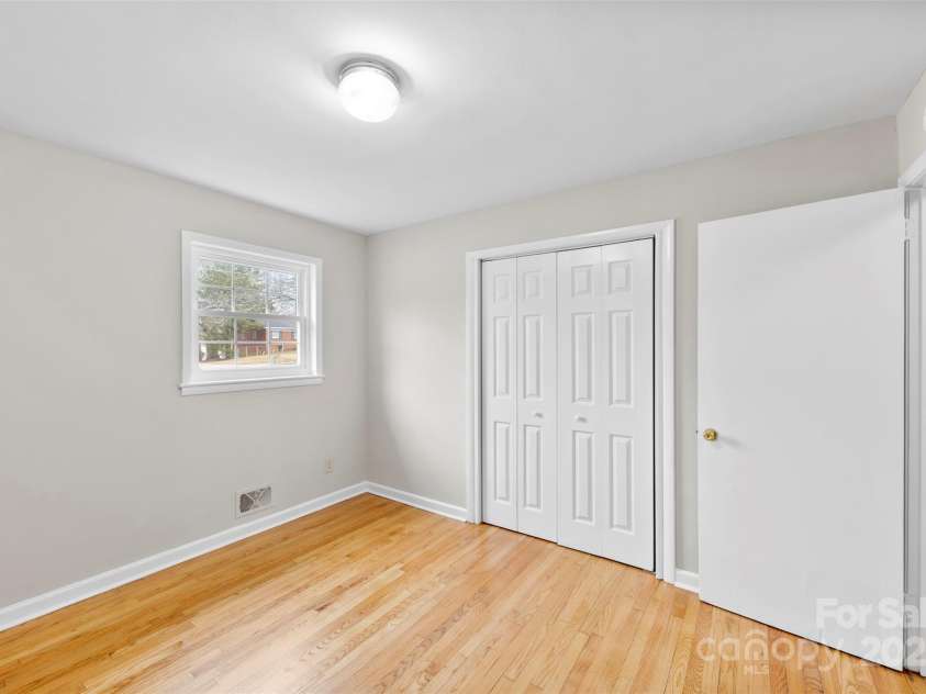 746 Vale Street, Shelby, NC 28150.  MLS# CAR4327305, YatesRealty ID 12374. 