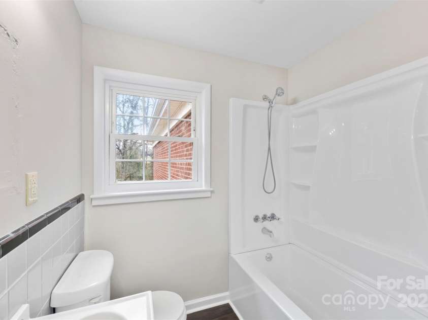 746 Vale Street, Shelby, NC 28150.  MLS# CAR4327305, YatesRealty ID 12374. 