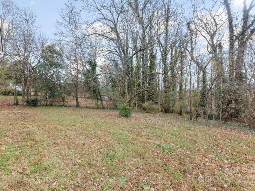 746 Vale Street, Shelby, NC 28150.  MLS# CAR4327305, YatesRealty ID 12374. 
