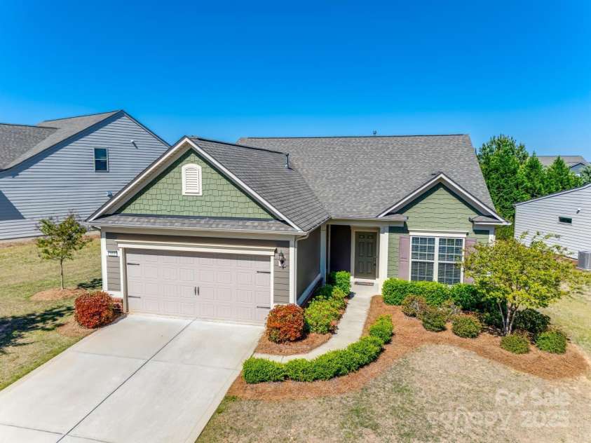 953 Kirby Drive, Fort Mill, SC 29715.  MLS# CAR4246239, YatesRealty ID 12374. 