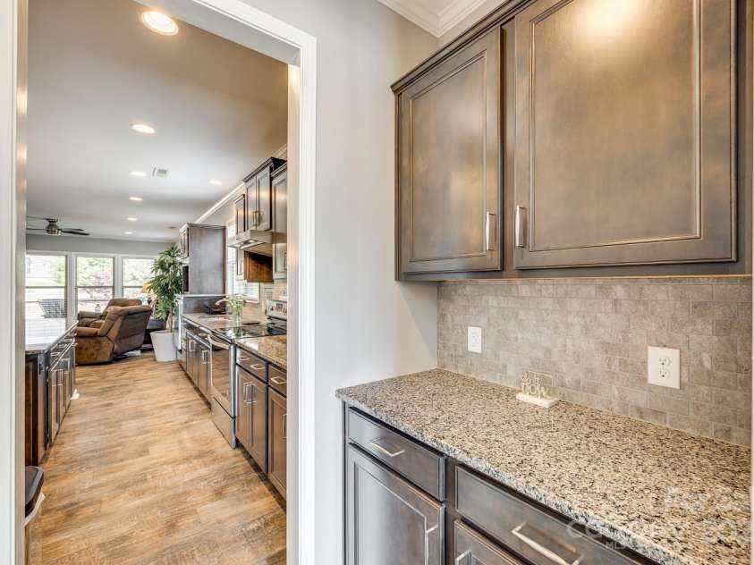 953 Kirby Drive, Fort Mill, SC 29715.  MLS# CAR4246239, YatesRealty ID 12374. 