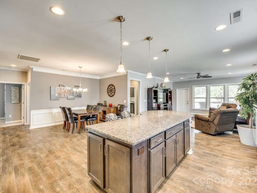 953 Kirby Drive, Fort Mill, SC 29715.  MLS# CAR4246239, YatesRealty ID 12374. 