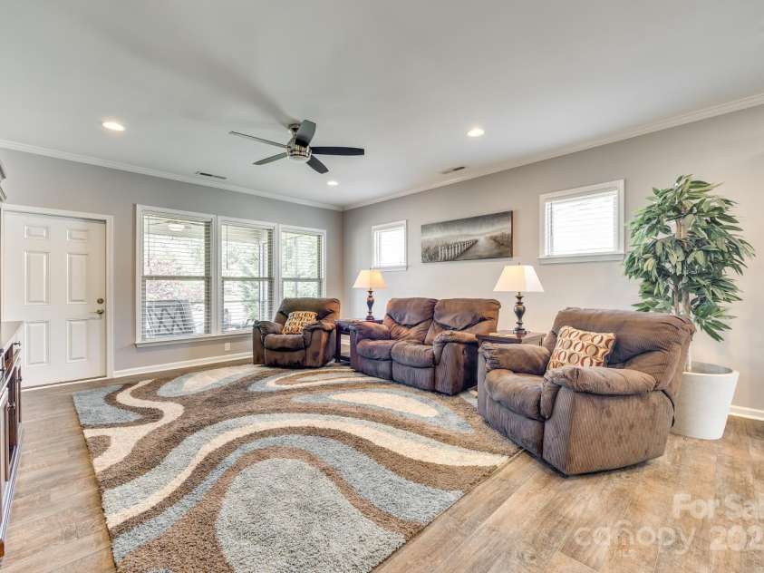 953 Kirby Drive, Fort Mill, SC 29715.  MLS# CAR4246239, YatesRealty ID 12374. 