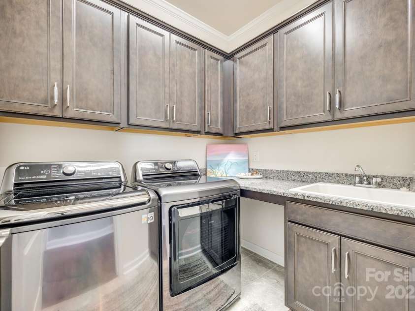 953 Kirby Drive, Fort Mill, SC 29715.  MLS# CAR4246239, YatesRealty ID 12374. 